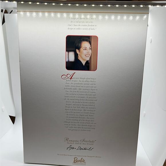 Mattel 1997 Romantic Interlude Barbie Classique Collection #17137 - Picture 6 of 9